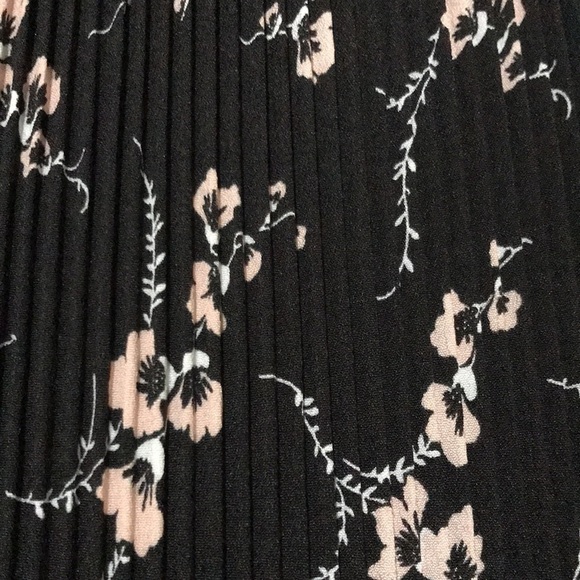 Le Gali Black Pink Floral Pleated Midi Skirt Lace Hem Pull-On Size M - Picture 9 of 16